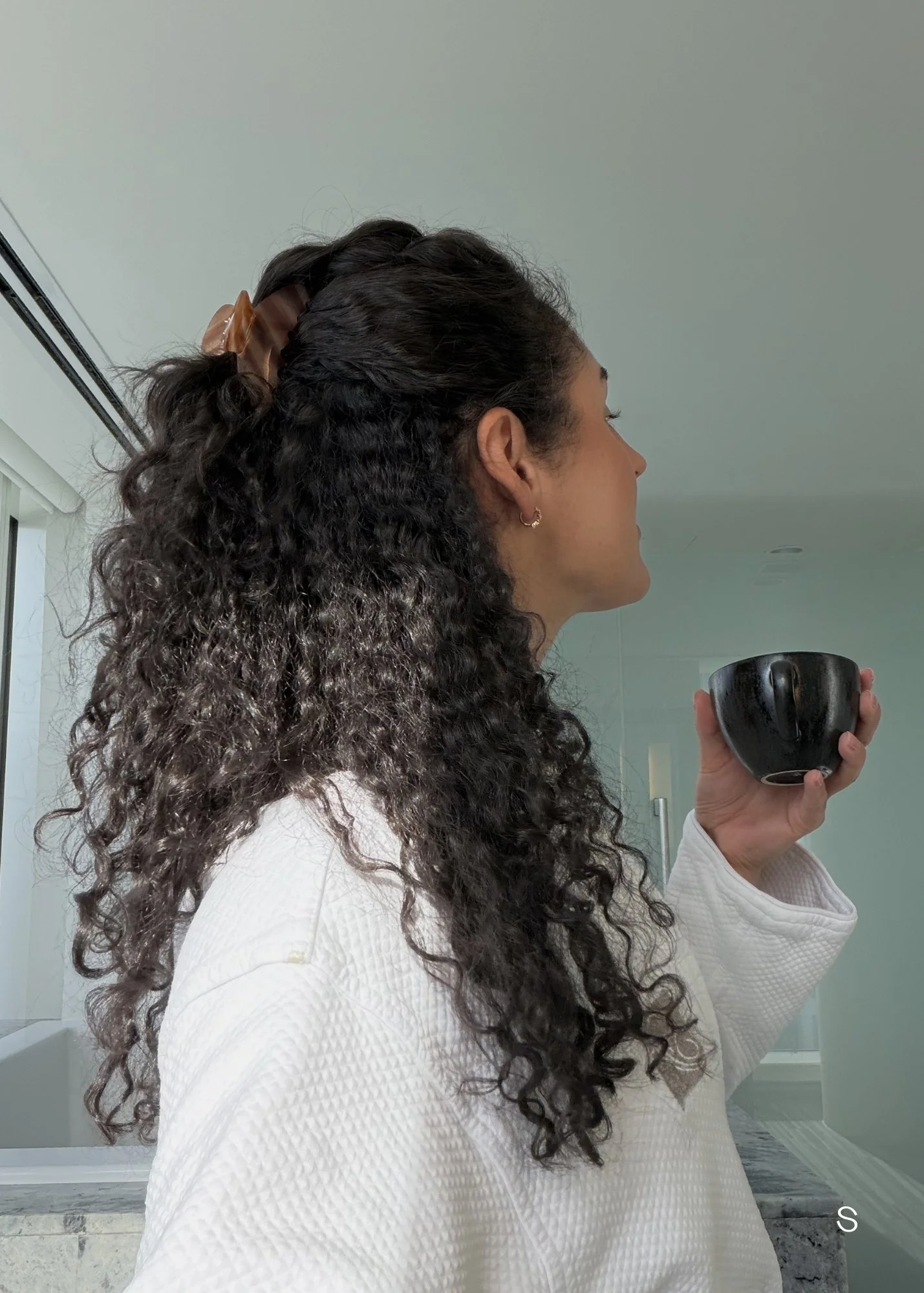 Demi Clip in Honey - Image 3